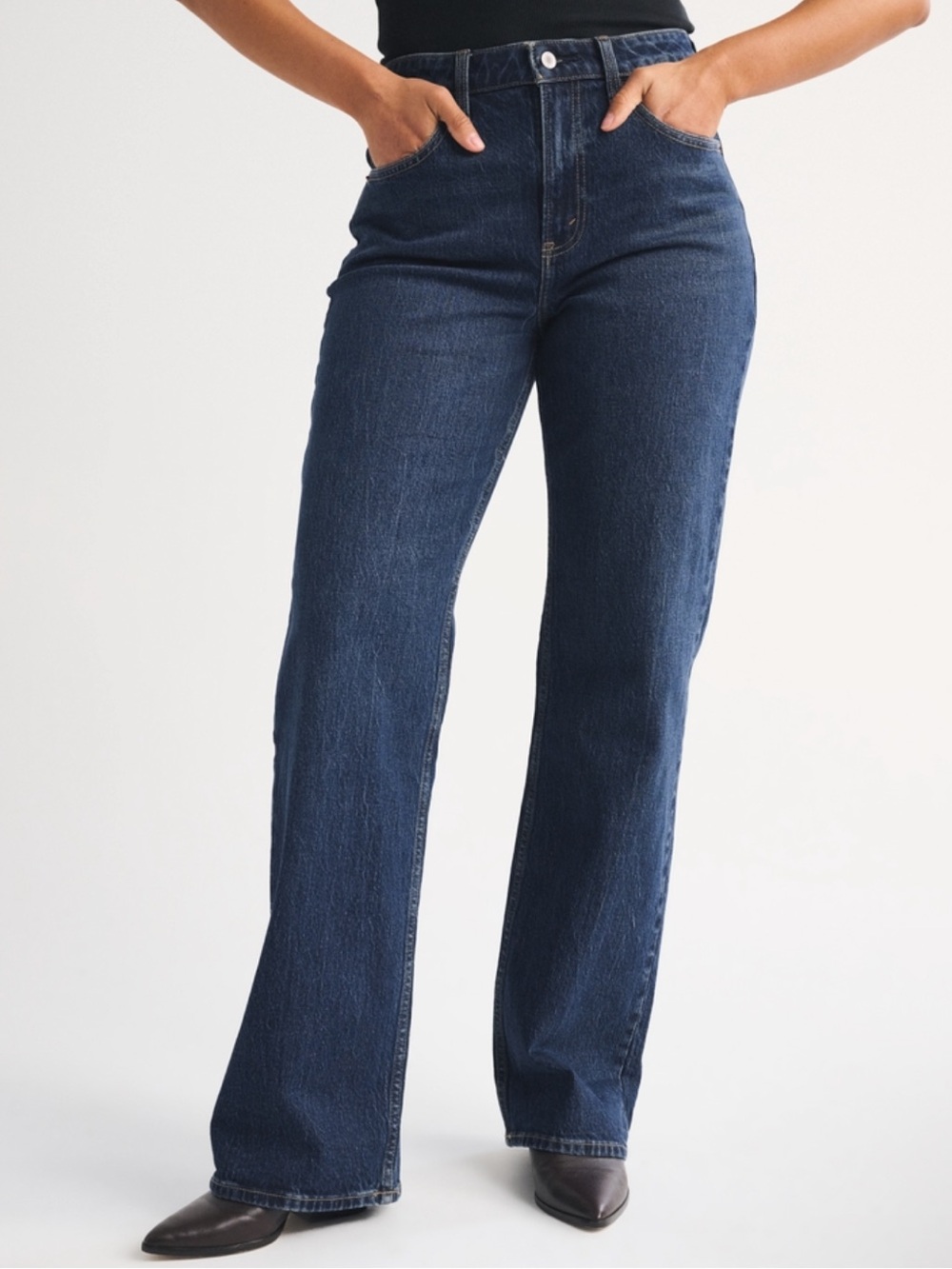 Abercrombie Curve Love High Rise 90s Relaxed Jean Dark Wash Size 28